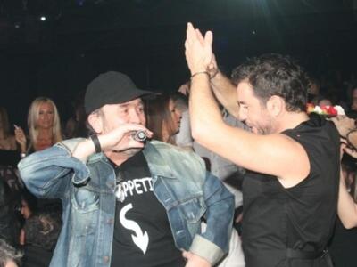 Δείτε τον Γιώργο Μαζωνάκη και τον  Σταμά...