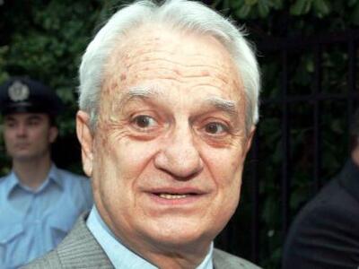  Βιβλίο - βόμβα ετοιμάζει ο Σωτήρης Χατζηγάκης! 