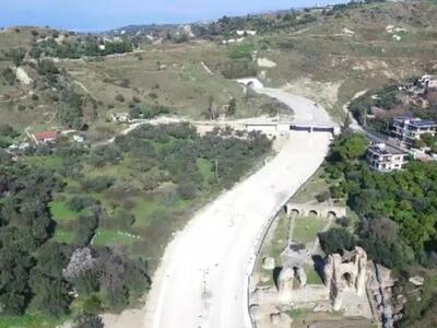 Σειρά έχει τώρα η Κανακάρη και η μικρή π...