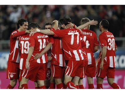 Φιέστα τίτλου με... εξάρα για τον Ολυμπιακό