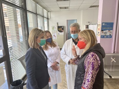 Η Χριστίνα Αλεξοπούλου στο Κέντρο Υγείας...