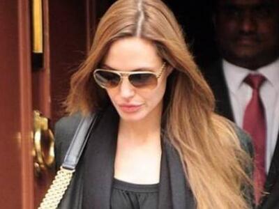 Σοκ! Διπλή μαστεκτομή για την Angelina J...