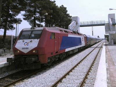 Πλήρης η εγκατάλειψη του σταθμού του ΟΣΕ...