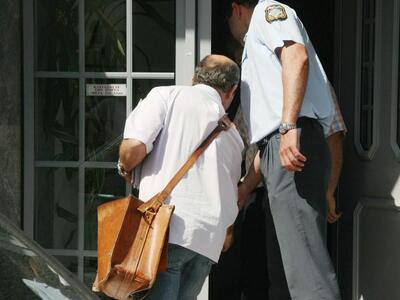 Βούτηξαν τις συντάξεις όλου του συνοικισμού!