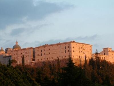 Ηγούμενος στην Ιταλία υπεξαίρεσε 500.000...