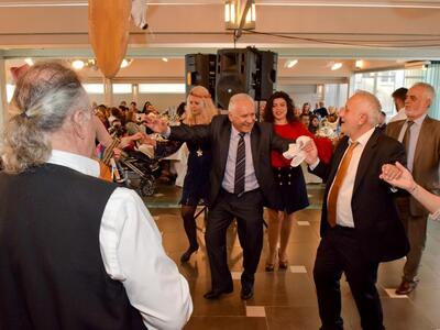 Πάτρα: ΔΕΙΤΕ ΦΩΤΟ από τον αποκριάτικο χο...