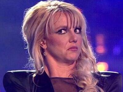 ΣΩΠΑ! Η Britney Spears μας τραγουδάει χω...