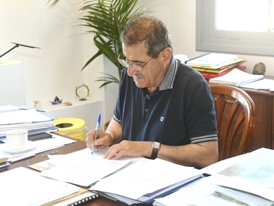 Πάτρα: Υπεγράφη σύμβαση για έργα στο Ανα...