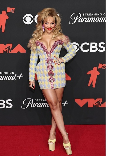 Doja Cat με Balmain