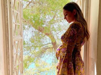 Αθηνά Οικονομάκου: Η φωτογραφία της 10 η...