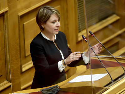 Ερώτηση για πρόσβαση των δικηγόρων σε βά...