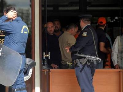 Ντου εργαζομένων στους Δήμους στο γραφεί...