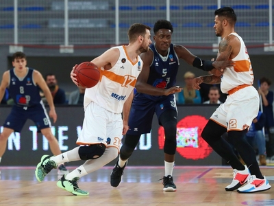 ΠΑΡΑΚΟΛΟΥΘΕΙΣΤΕ ζωντανά τον «τελικό» πρό...