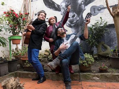 Ο "Γυμνός Οφθαλμός" προβάλλει ...