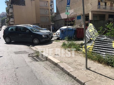 Τροχαίο στην οδό Κανακάρη και Ζαΐμη- ΦΩΤΟ 