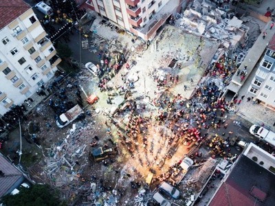 Κωνσταντινούπολη: Συνεχίζονται οι έρευνε...