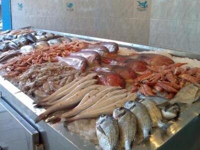 Αγρίνιο: «Άνοιξαν» ιχθυοπωλείο με επιγρα...