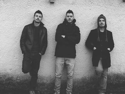 Η μπάντα των Naxatras από τη Θεσσαλονίκη...