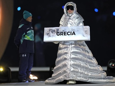 Οι Moncler στολές που προπορεύονταν των αποστολών