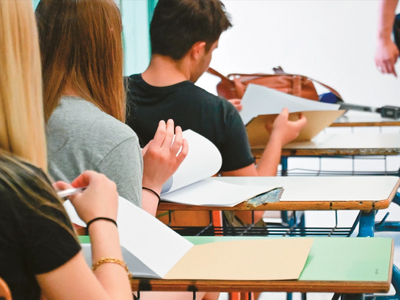 Αντίστροφη μέτρηση για τη λήξη των μαθημ...