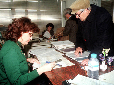 Ξεκινά η υποβολή φορολογικών δηλώσεων