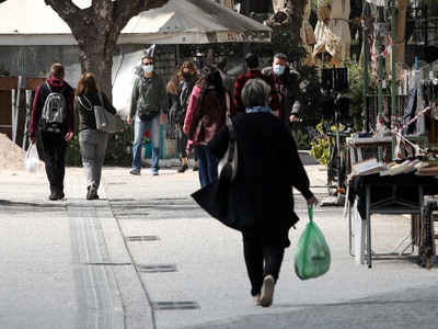 Lockdown: Πίεση για άνοιγμα, κόντρες επι...