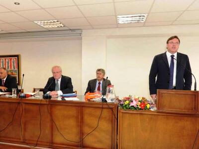 Πάτρα: Κατέγραφαν με τα κινητά τους την ...