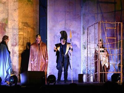 Από την  «Ιφιγένεια εν Αυλίδι» στον  «Πε...