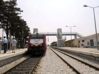 Σοκ: Έπεσε στις γραμμές του μετρό και σώθηκε!