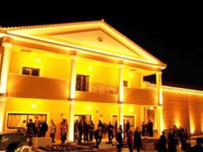 Συνδιοργάνωση θεατρικής παράστασης της Π...