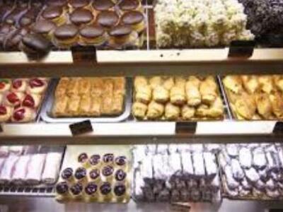 Πάτρα: Αντί για τα...γλυκίσματα άρπαξαν ...