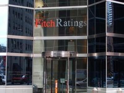 Fitch: Η Ελλάδα θα χρεοκοπήσει αλλά εντό...
