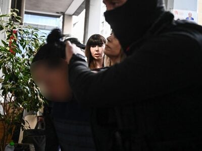 Σαλαμίνα: «Σε παρακαλώ αγόρι μου, πάρε ό...