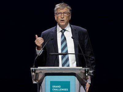 Ο Μπιλ Γκέιτς «ανέλαβε την ευθύνη για τι...