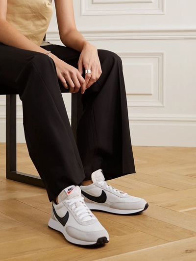 Φωτογράφιση του net- a- porter