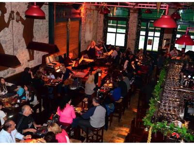 Πρωτοχρονιάτικο πάρτυ στο BEER BAR Q και...