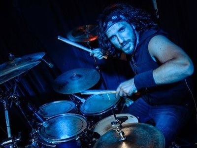 Το πρώτο πτυχίο drummer πανεπιστημιακού ...