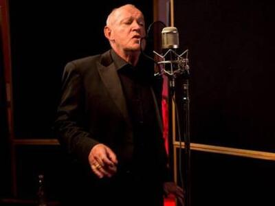 "Fire It Up": Το νέο άλμπουμ τ...