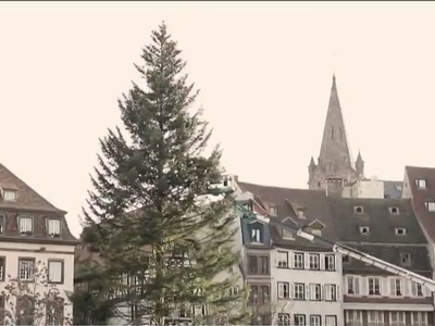 Στρασβούργο: Έστησαν το χριστουγεννιάτικ...
