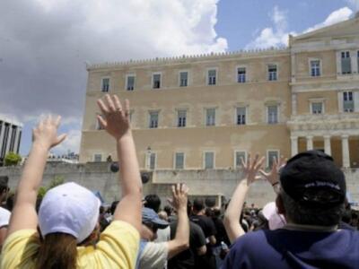 Μετά την παρέλαση οι πολιτικοί φοβούνται...