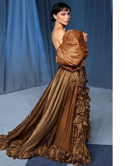 Ζόε Κράβιτζ με Saint Laurent