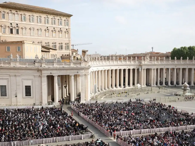 Πάπας Φραγκίσκος: Σε λαϊκό προσκύνημα απ...