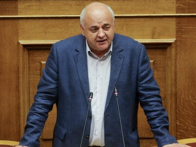 Ν. Καραθανασόπουλος: Η πολιτική μα...κία...