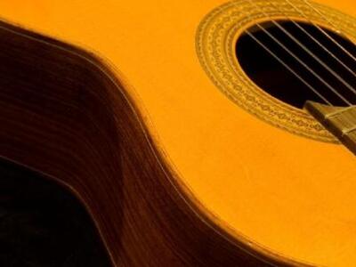 Δωρεάν μαθήματα κιθάρας και πιάνου για τ...