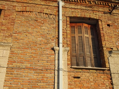 Πάτρα: Πώς ένα λούκι κατέστρεψε ένα υπερ...