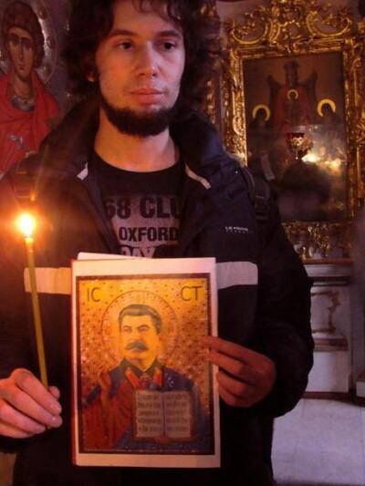 Πιστοί Πατρινοί προσέρχονται με την εικό...