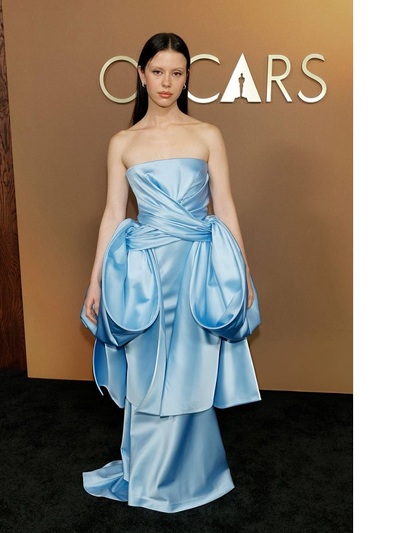 Mία Γκοθ με Dior