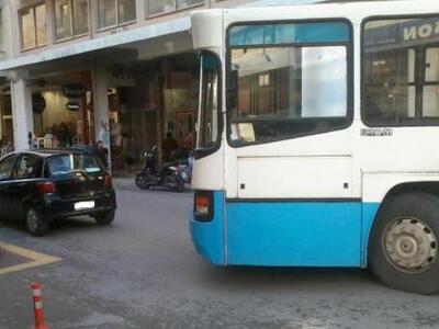 Πάτρα: Το διπλοπαρκαρισμένο που μπλόκαρε...