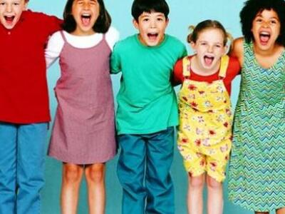 Τα κορίτσια καλύτερα από τα αγόρια σε όλ...