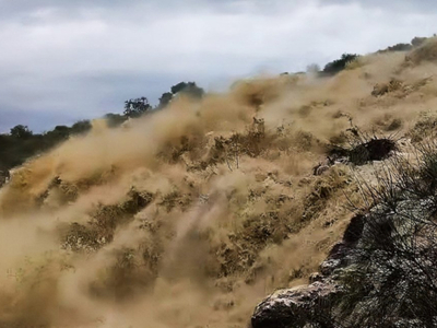 Αμφιλοχία: Φούσκωσε ρέμα από την κακοκαι...